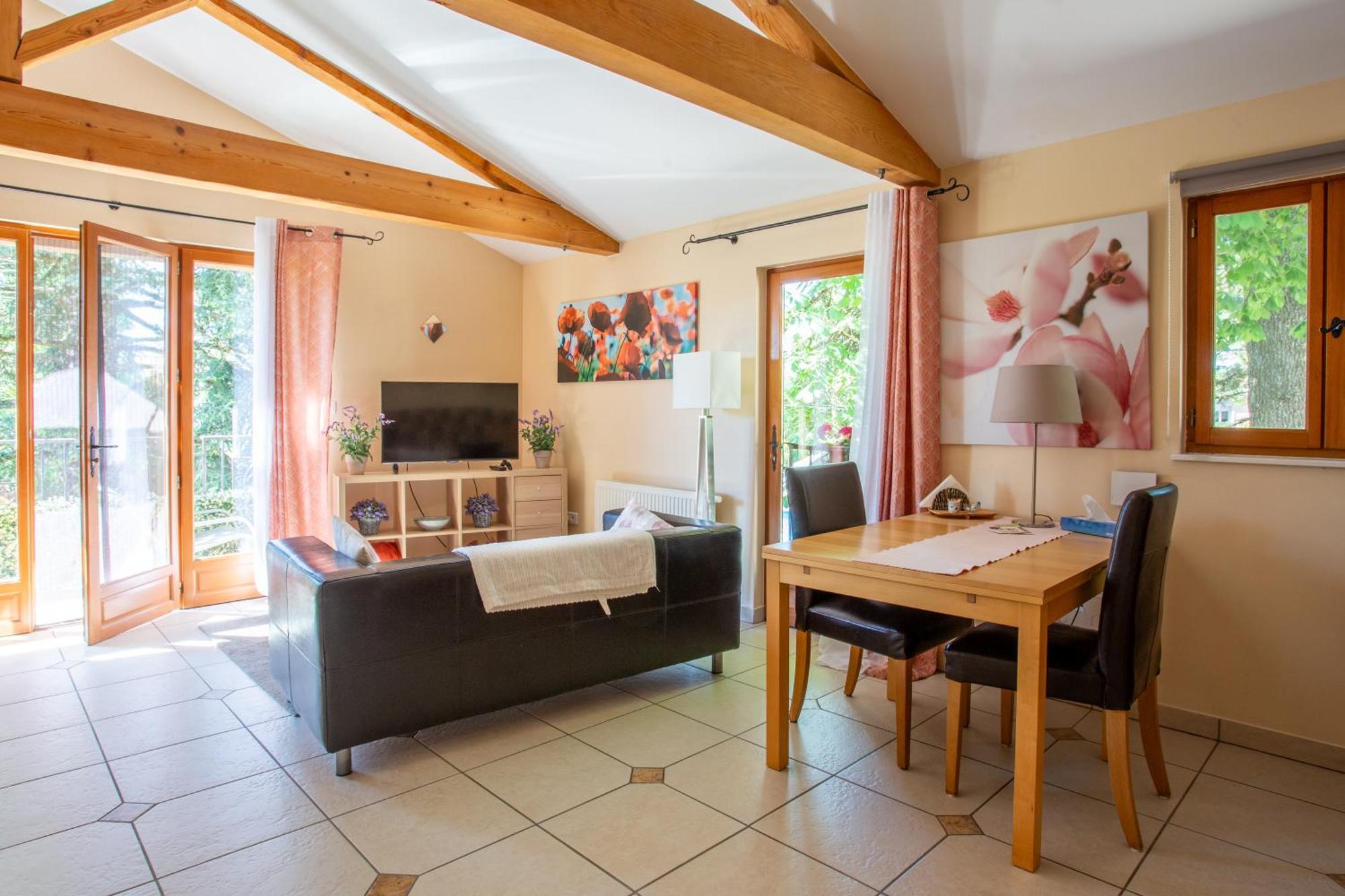 Gites Du Caylar - Chambres Et Appartments Le Caylar Luaran gambar